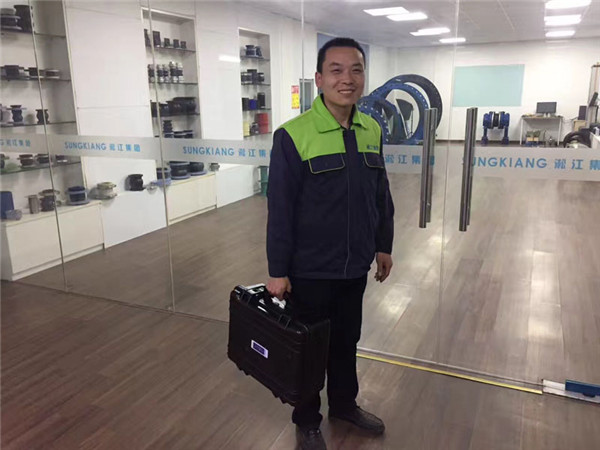 beat365为波纹补偿器产品进行光谱仪检测