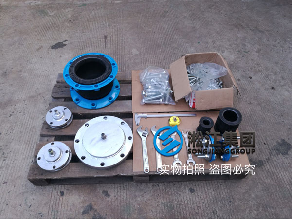 第一批新型橡胶软接头压力检测现场 第一批新型橡胶软接头压力检测现场