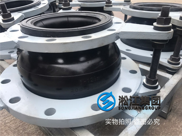 板式换热机组异径橡胶软接头发货现场 板式换热机组异径橡胶软接头发货现场