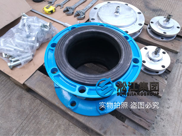 第一批新型橡胶软接头压力检测现场 第一批新型橡胶软接头压力检测现场